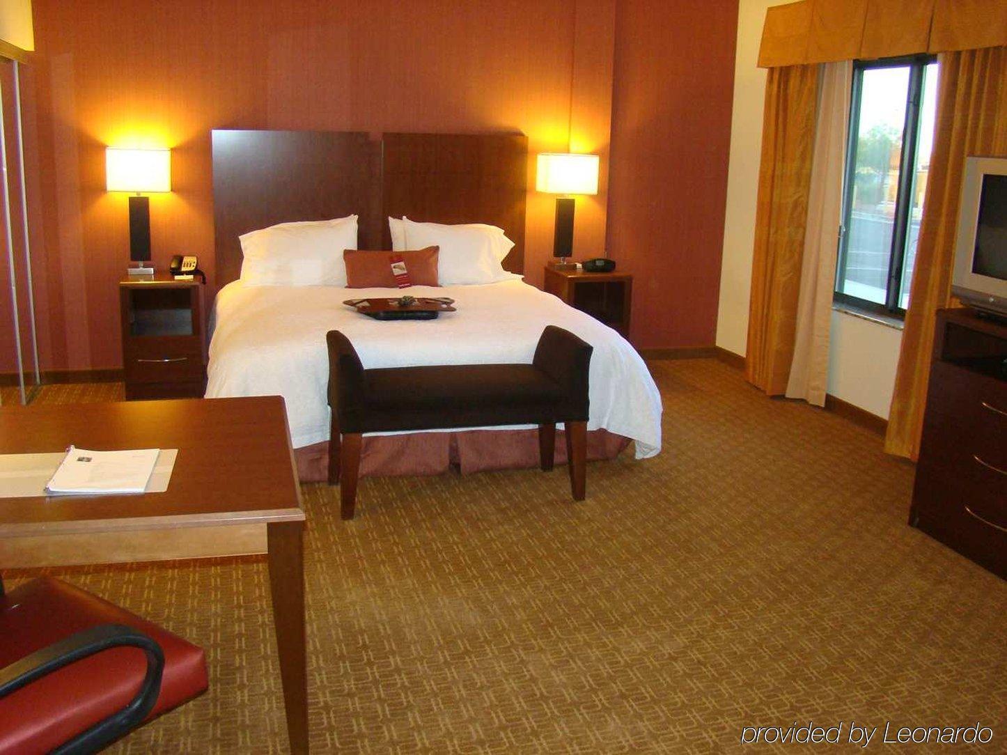 Hampton Inn & Suites Las Vegas-Red Rock/Summerlin Room photo